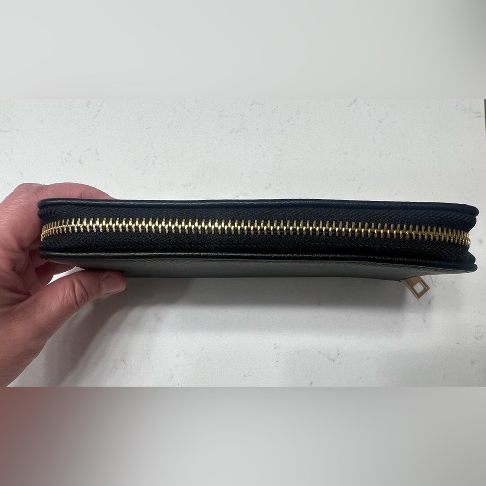 Marc Jacobs “The Wallet” Black Zip Around Leather Wallet – Gold Hardware - Picture 3 of 12